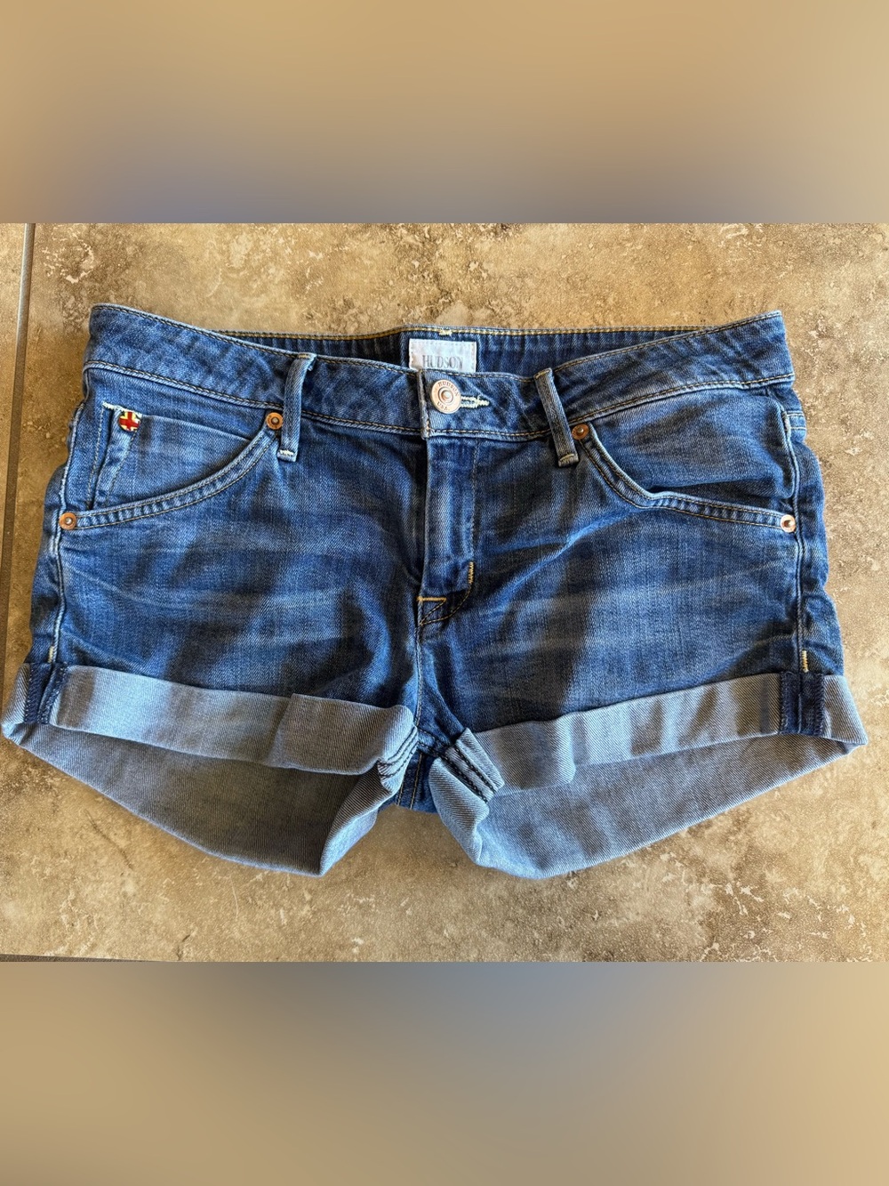 HUDSON Hampton Cuffed Short Jean Denim Sz 27 Hack (Blue) Style W617DGC Cut 13384